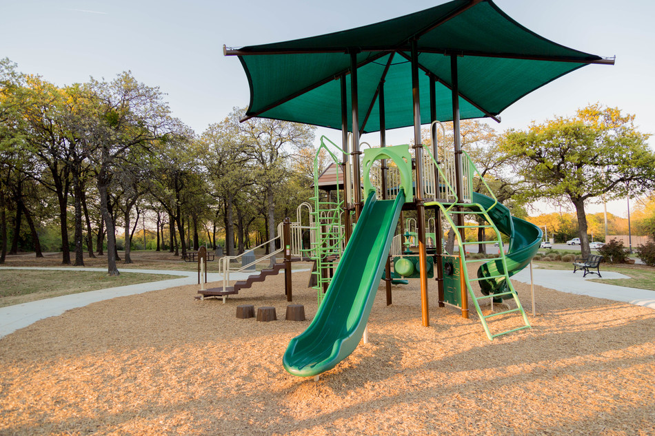 ArlingtonParks's tweet photo. Our #ParkOfTheWeek is Thora Hart Park! This park features a playground, pollinator garden, picnic area, & paved trail. Thora Hart Park underwent improvements in 2019, including construction of a new playground. This is one of Arlington's best hidden gems for wildflower viewing! https://t.co/E2ShoiDRX5