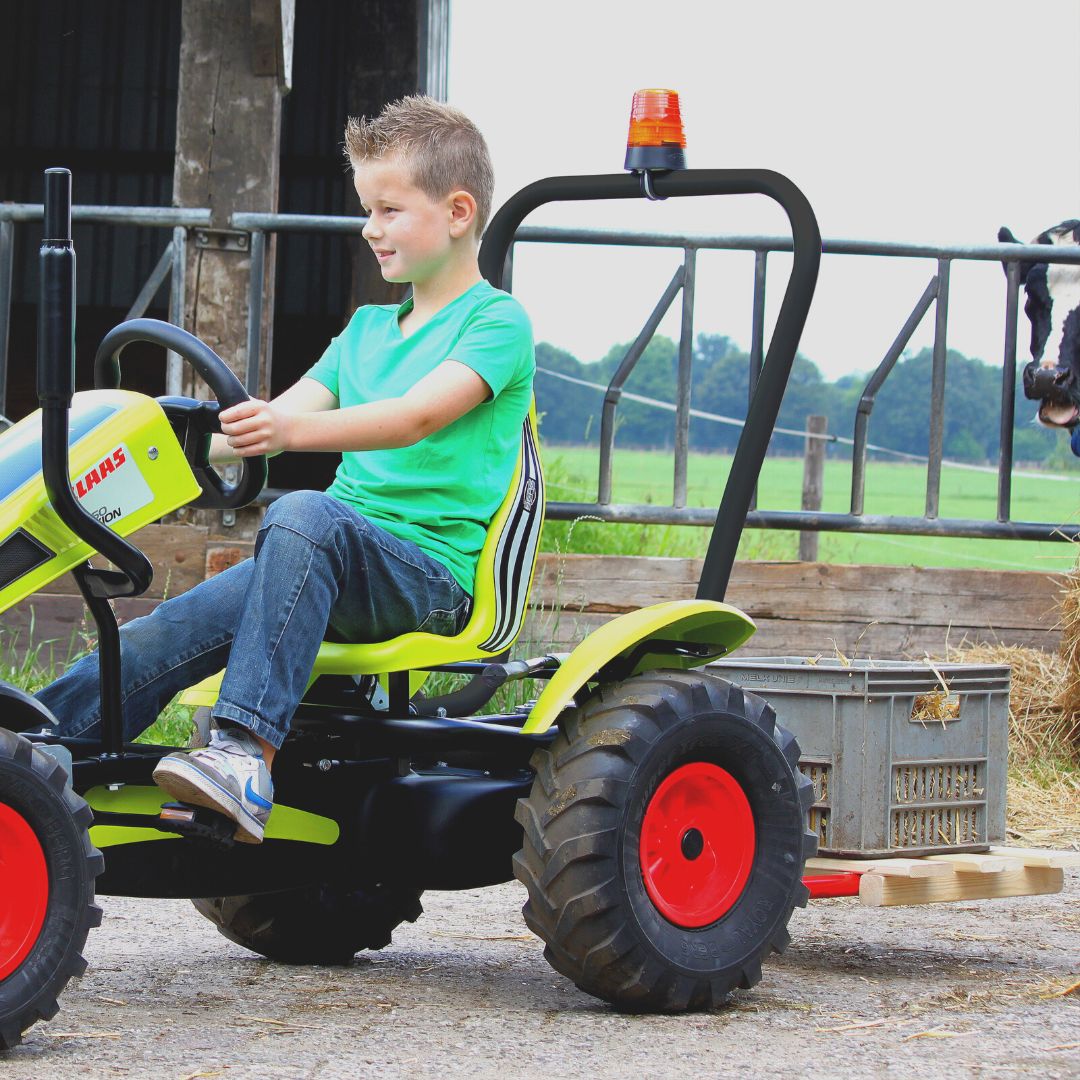 RobertKee_DL's tweet photo. Turn your Berg go-kart into a real working machine with the berg accessories. Everything from trailers, lights, lift buckets, pallet forks, dozer blades and more!

#berg #bergfarm #berggokarts #bergaccessories #trailers #lights #tractormodels #outdoorfun #Christmas2022 #robertkee https://t.co/SERsF6qvpw