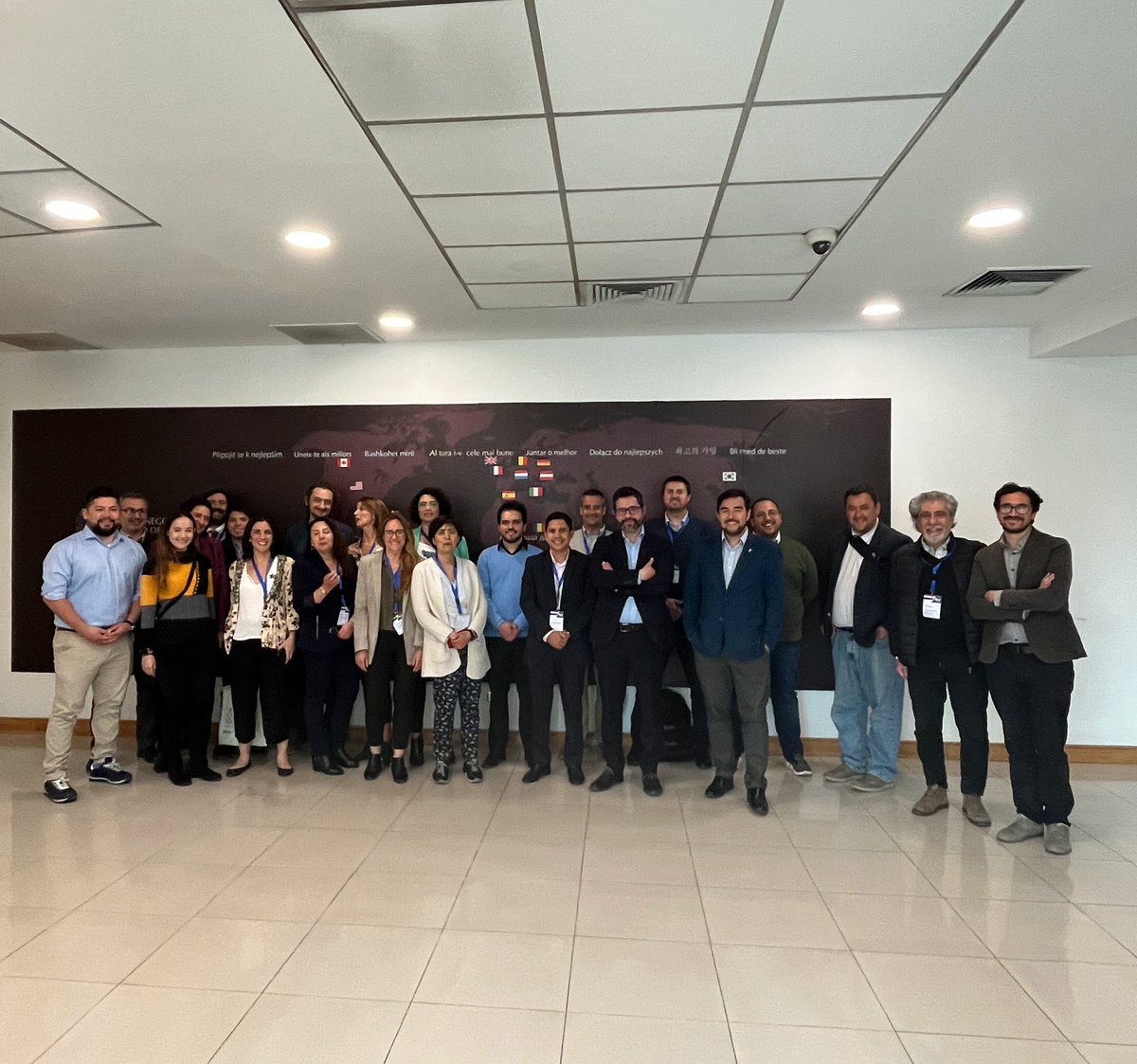 conf_RIE2022's tweet photo. ¡1ra jornada RIE 2022! 

Agradecemos a nuestr@s expositores internacionales y nacionales que han presentando hasta ahora 🙌.

@fenuchile @el_BID @AlianzaEfi 

#uchile #FEN #economia #negocios #industria #emprendimiento https://t.co/bFikSkIcwh