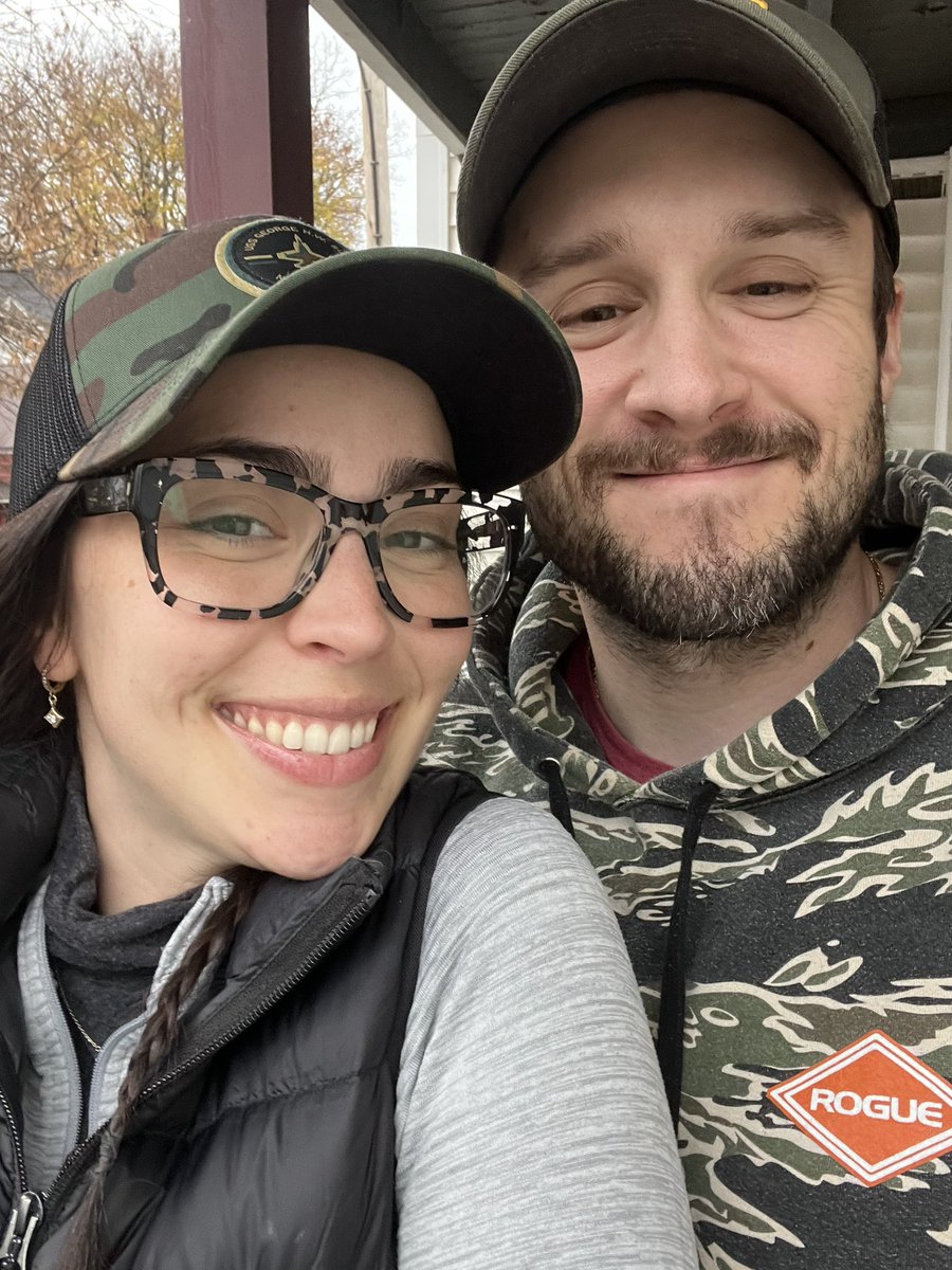 swatts_talking's tweet photo. Thankful for every person that’s served, just particularly thankful I got to spend a little bit of this #VeteransDay with this sailor- and for good! 🥰 #HeHome 🇺🇸 https://t.co/Lu6SOvl5BO