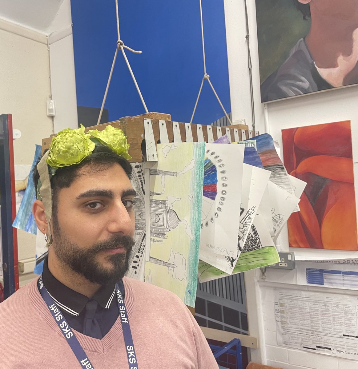 AlbermarleArt's tweet photo. GCSE Textiles prepare for their mock with a strictly  #alternativetextiles #recycledtextiles  #sustainabletextiles challenge. We are quite camera shy so Mr A gladly steps in to showcase this headpiece by Elizabeth ✨⭐️✨ https://t.co/BsgM9vLZkE