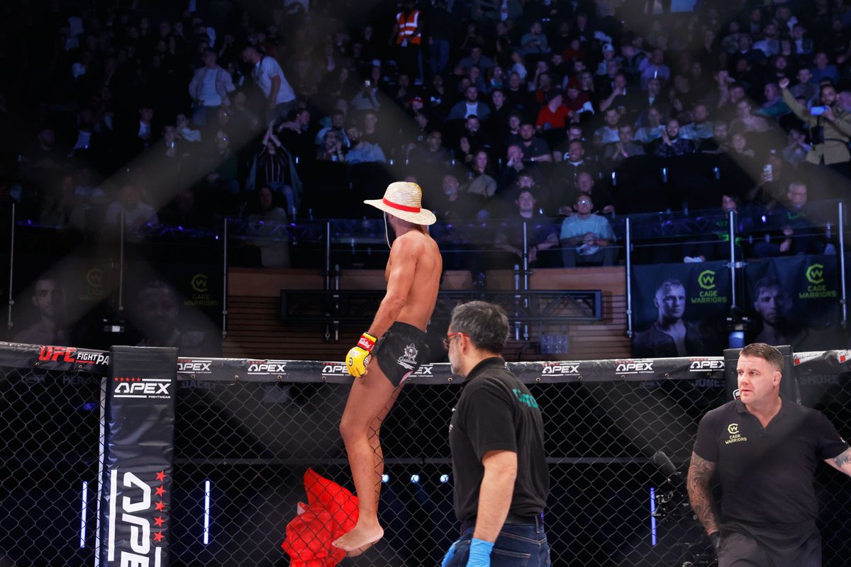 mehdibenlakhdar's tweet photo. En mode Luffy 👊🏽 https://t.co/AFcasvFfN6