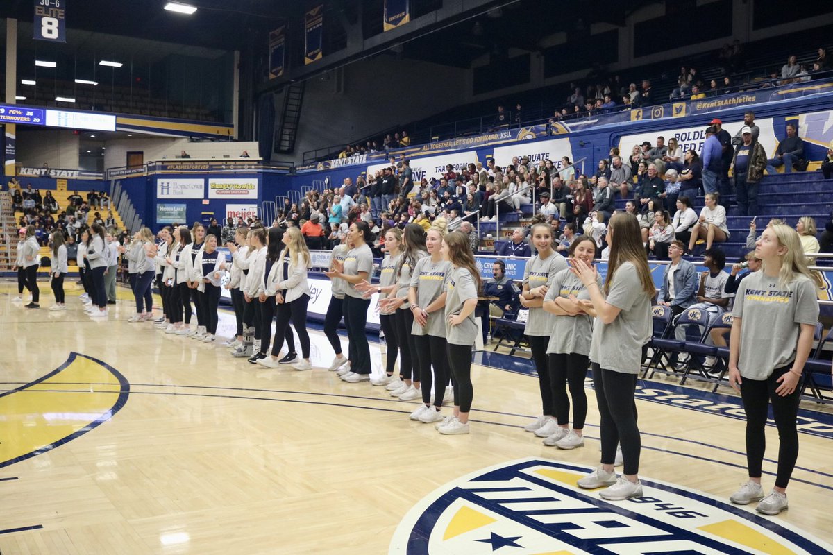 KentStAthletics's tweet photo. Last night we had our 3.0 GPA recognition for all of our student-athletes! Congratulations on all of your hard work Golden Flashes⚡️ #goflashes⚡️ https://t.co/kOkCAN0n3O