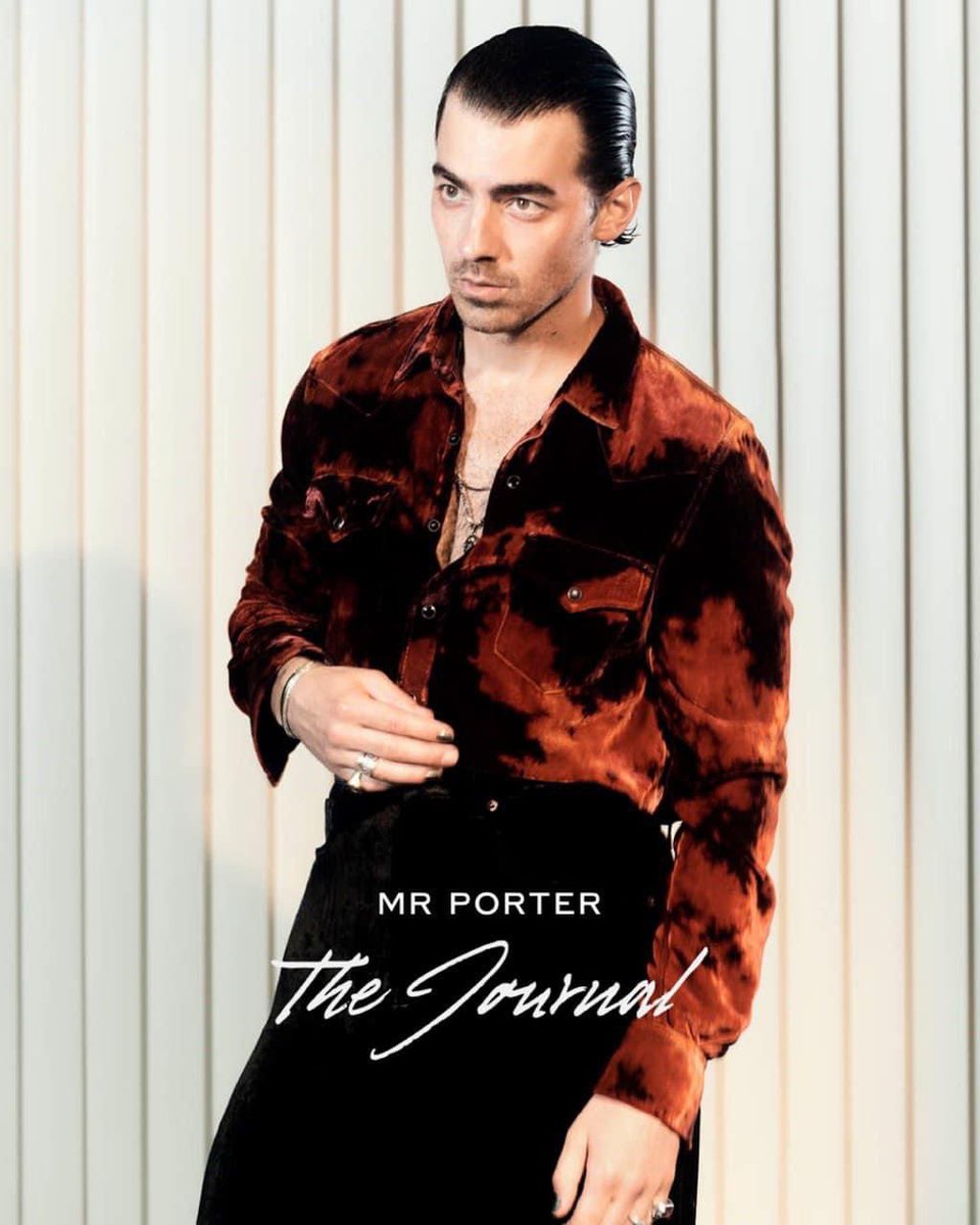 11 November 2022 - @joejonas via Instagram, Twitter and Facebook 
“Excited to be featured in the most recent issue of MR PORTER. Thank you to Evan Ross Katz for your kind words on my career and personal evolution. #MRPORTERJournal 

For the full feature: mr-p.co/JoeJonas”