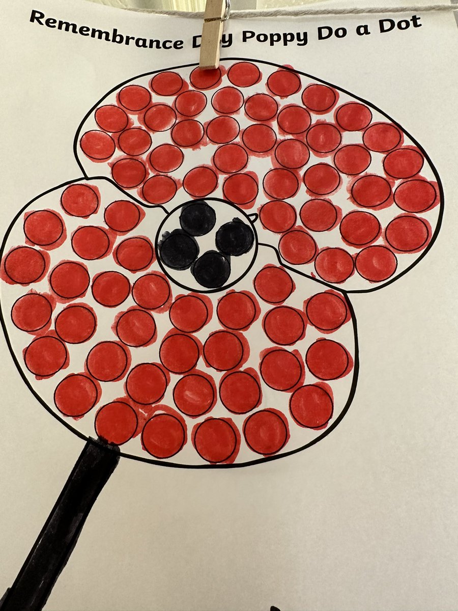 WHSyearr's tweet photo. The children took part in Remembrance Day today by creating different types of poppies! They were also very sensible and respectful for the 2 minutes silence. Great work, well done! #RemembranceDay https://t.co/OSKcnG9eLx