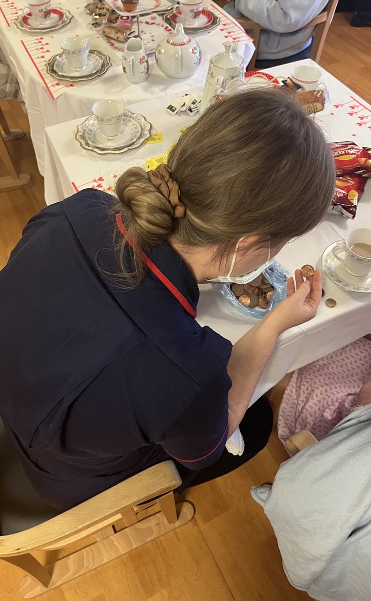 WHHTCOENurses's tweet photo. Our Dementia ward held a Remembrance Day tea party today, the patients enjoyed looking through the reminiscence box and sharing memories with each other #remembranceday #poppyday #teamwhht https://t.co/jsOfpvmQwJ