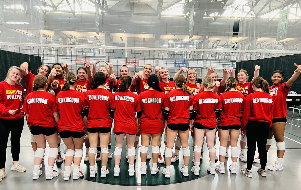 McAuley Volleyball tweet media