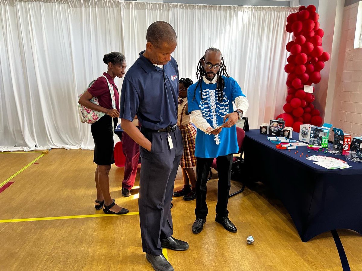 The future of the Territory is bright.  Members of Team RDA were happy to participate in the Ministry of Education’s Innovation Week 2022 and were enlightened by the displays featuring S.T.E.A.M.  – Science, Technology, Engineering, Arts and Mathematics.
