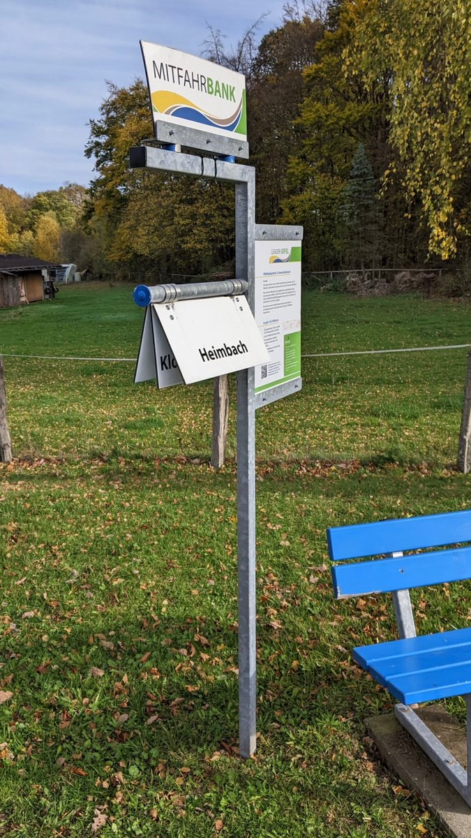 yannickbrouwer's tweet image. I found this ‘mitfahrbank’ (carpool bench) next to a bus stop in a small German town. You can swap the place names to indicate where you want to go. Cool addition to public transport in low density area’s ✨