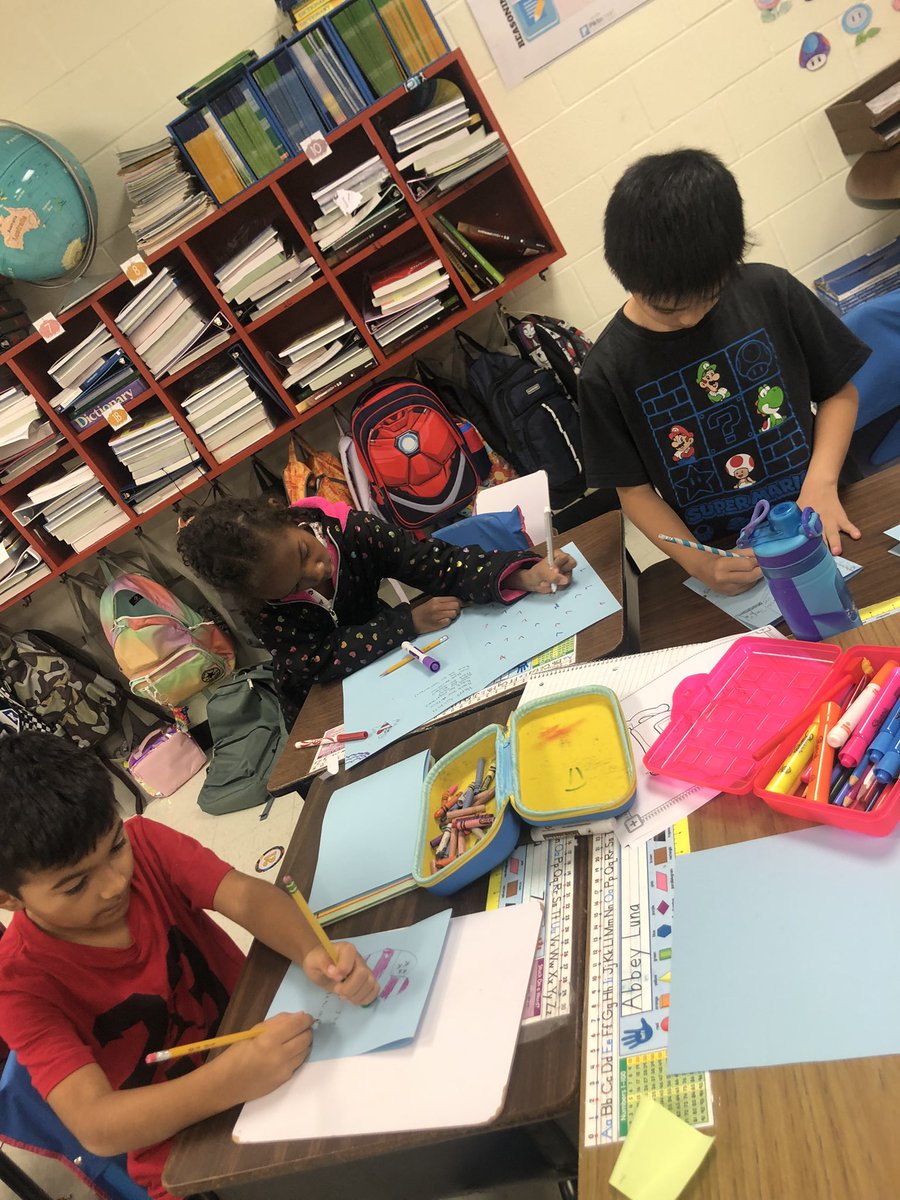 Julie_Davis3's tweet photo. We are working hard making holiday cards for men and women in the military! @NISDCarlosCoon https://t.co/M38M7vszH6