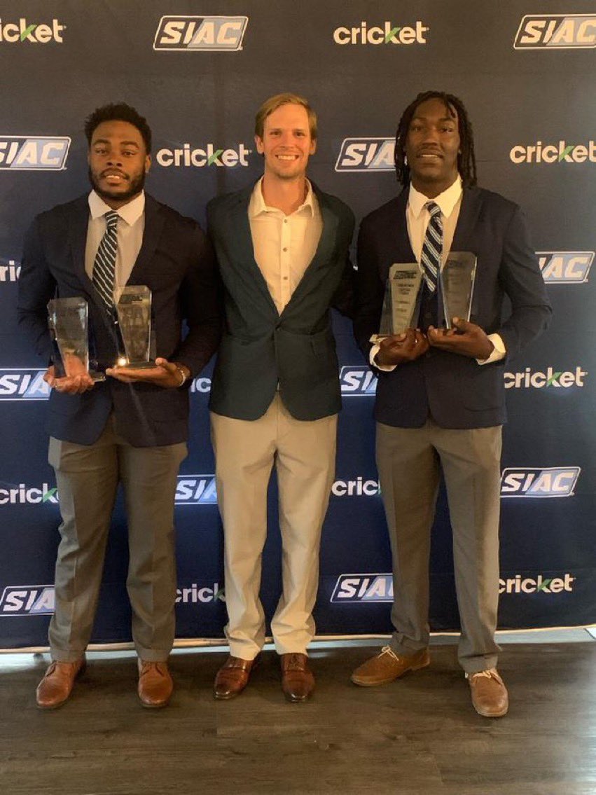 Offensive Coordinator @CoachJHirsch poses with @TheSIAC's Player and Offensive Player of the Year RB @1kEmanuelWilson (left) and SIAC Freshman & Newcomer of the Year QB Kelvin Durham at the SIAC FB Championship Luncheon Friday! #ValleyTough #DAH #WildCatFootball