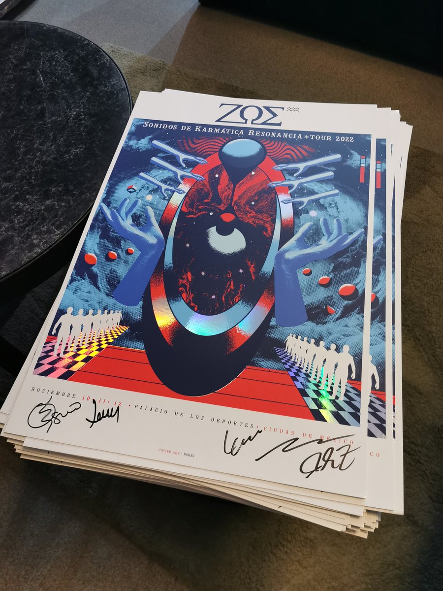 zoetheband's tweet photo. En el Palacio de los Deportes podrás encontrar varios stands de merch oficial https://t.co/QhkXg7l3bB