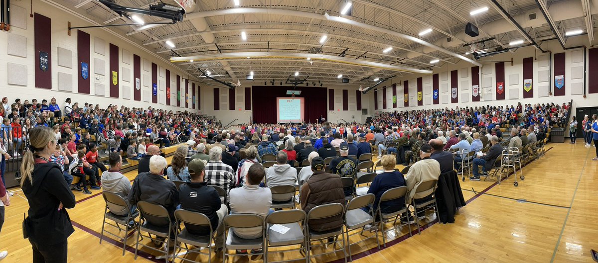 RickyInnocenti's tweet photo. It’s was an honor and privilege to welcome back our veterans back after 2 years!  Thank you  to our encore team and @Chelsea_Tigers for putting on such an amazing assembly! To our veterans, we appreciate your service🇺🇸!  #WeAreChelsea #FSD157C https://t.co/S7Kr0hhyrK