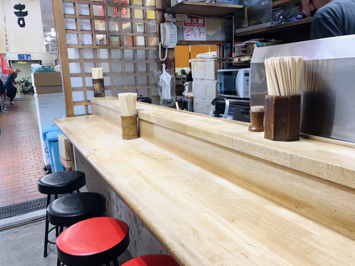 leftydandy's tweet photo. センタープラザ西館地下の吉兵衛はカツ丼じゃなくて「天丼 吉兵衛」
https://t.co/HidSziqZet
 #天丼  #吉兵衛 https://t.co/AmBCVjEr74