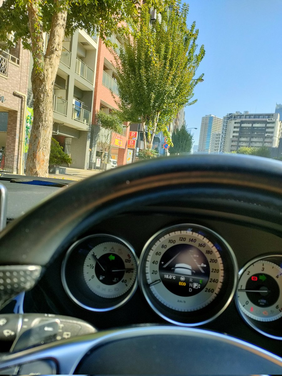flatdokkaiku2's tweet photo. 車検に持ってく途中。快晴に恵まれておる！ https://t.co/zPf06j7CNs