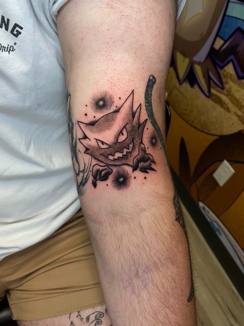iJocif's tweet photo. Got a new lil boi today from @pixiecattoos #stayspoopy thanks Maren! https://t.co/alfi58s6CQ