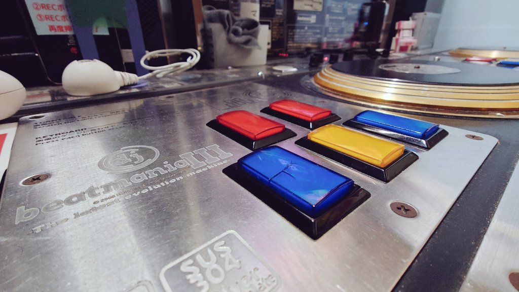 mtnx_0224's tweet photo. 神作!🎹💿
#5鍵 #BMIII https://t.co/X5CiFCs0op