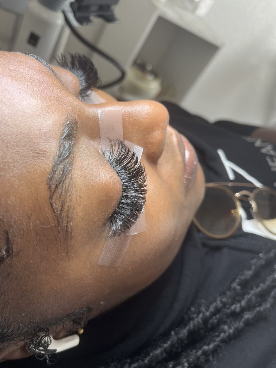 msranique's tweet image. True to this 💪🏾 Volume Mink Extensions 💗✨ it gets better everydayyyyy 😏🔥 

🌐 TressesBeautyBar242.com for appointments 🙌🏾  #MinkExtensions 📍Freeport ✨