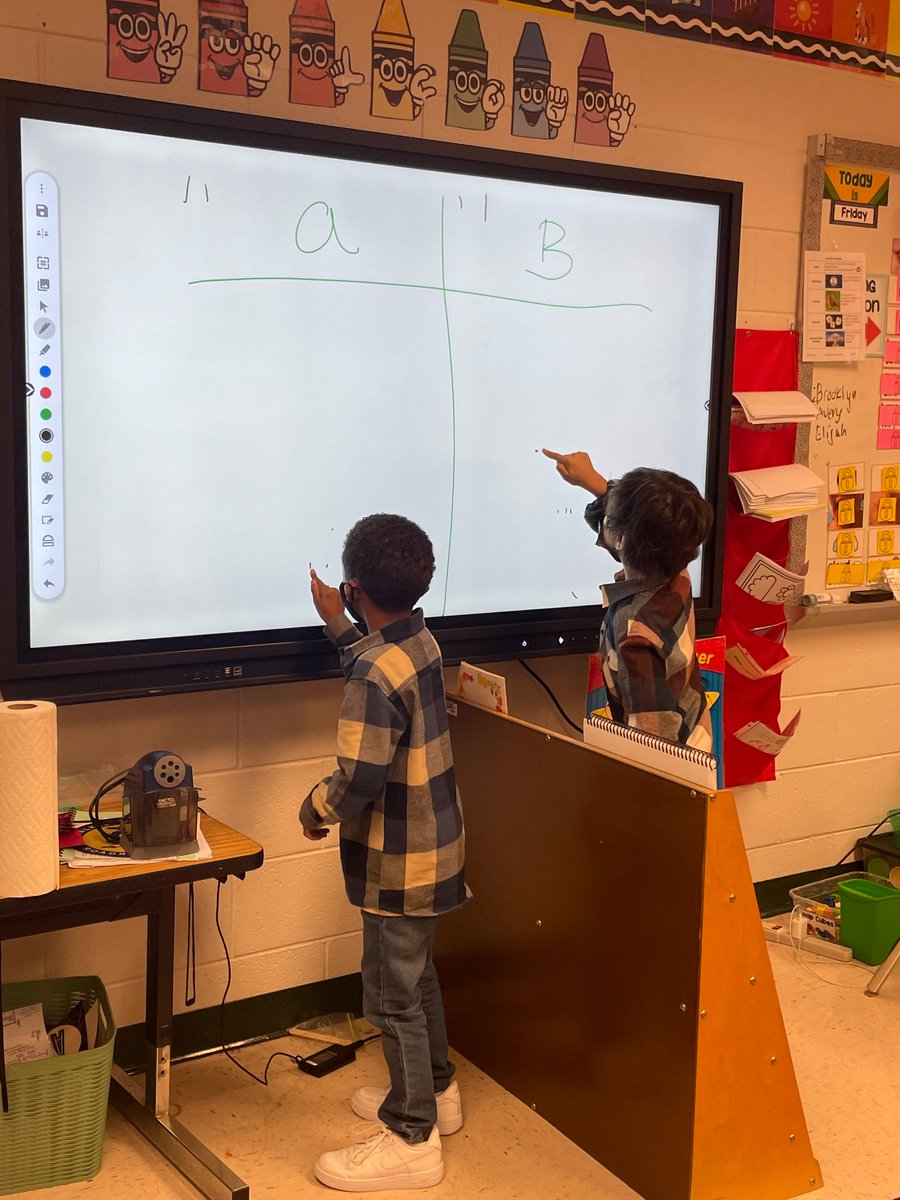 allygal513's tweet photo. Race to write the number!
#wecanwriteournumbersto80
#teams #challenge #readysetgo #firstie
@Chalkley_ES https://t.co/RPvP1h11jh
