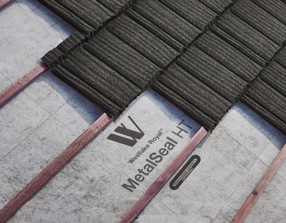WRRS_Roofing's tweet photo. If you're going to #ReRoof, don't you want to make sure you're putting the best products over your home? 🏆 With #WRMetalSeal you can have confidence that you are! 🏠  
-
#WRRoofingComponents #UnifiedSteel 
Pictured: Westlake Royal MetalSeal https://t.co/Y96Z8WPOOA