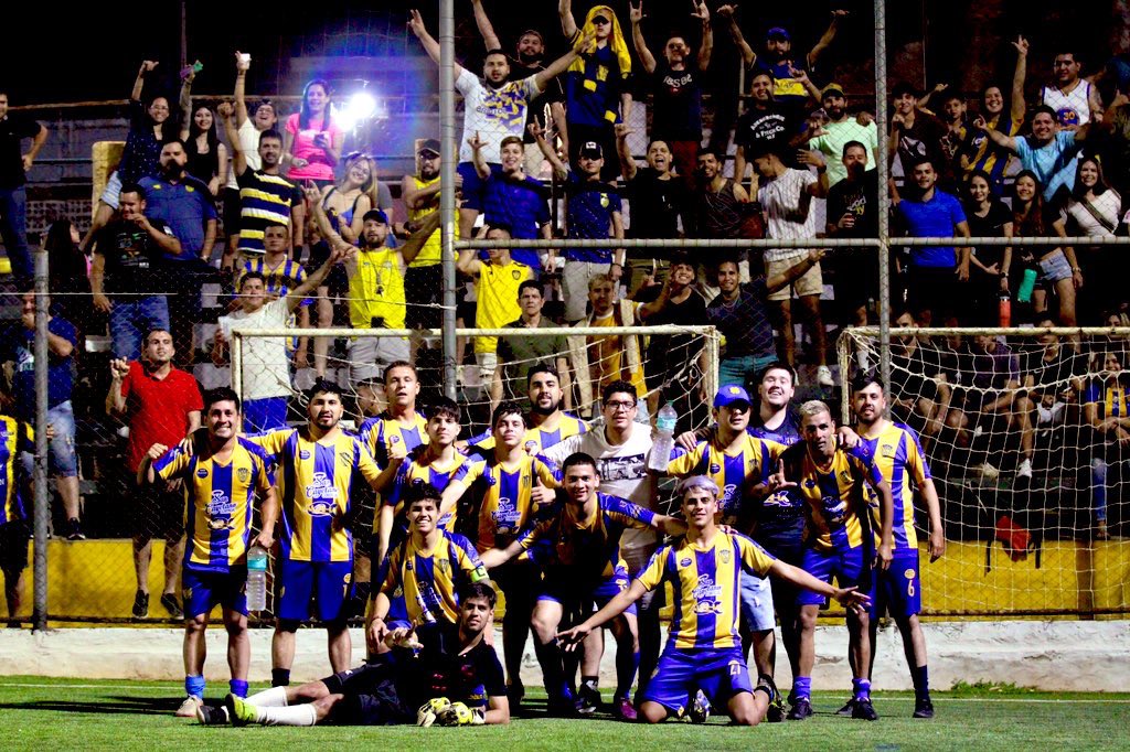 RodrigoAguerooo's tweet photo. A semis con el Sportivo vamoo ' LUQUEÑO @ClubSpLuque @ligadetuiteros 💙💛 https://t.co/JXdOrSECSd