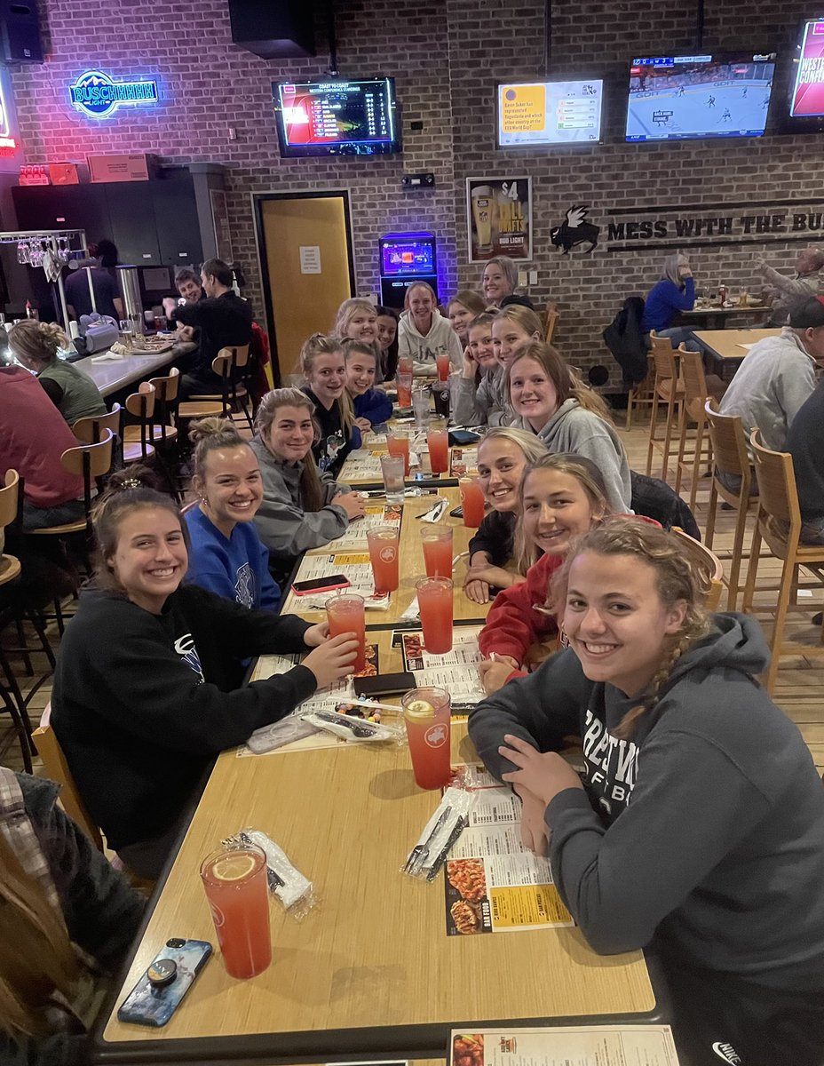Team meal after scrimmaging Mason City tonight. Lots of good things against good competition! IGCA scrimmages tomorrow! Excited for the season! <a href="/Crestwood_HS/">Crestwood Secondary</a> <a href="/DarinFerrie/">Darin Ferrie</a>