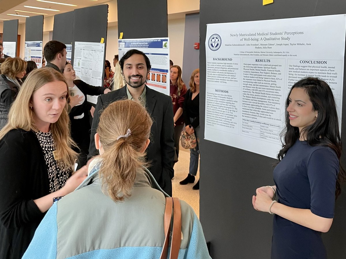 DrJuliaHum's tweet photo. #HumLab action shots from our @MUCOM_Indy Research Day! 

Great work team 🤩 @KatiePerry899 @kaseymkruse @AshleyDaniel__ @ChynnaNWalker @mzaheer215 @SeverinSvendsen @Tay95 https://t.co/17PqbN4mSg