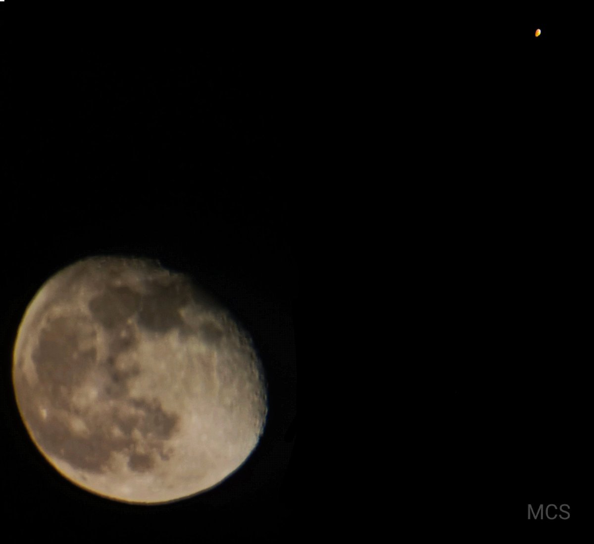 Chara_cecilia's tweet photo. Bacio di #Luna con #Marte #11Novembre2022 #moon #Mars https://t.co/yhM3rd5Xr0