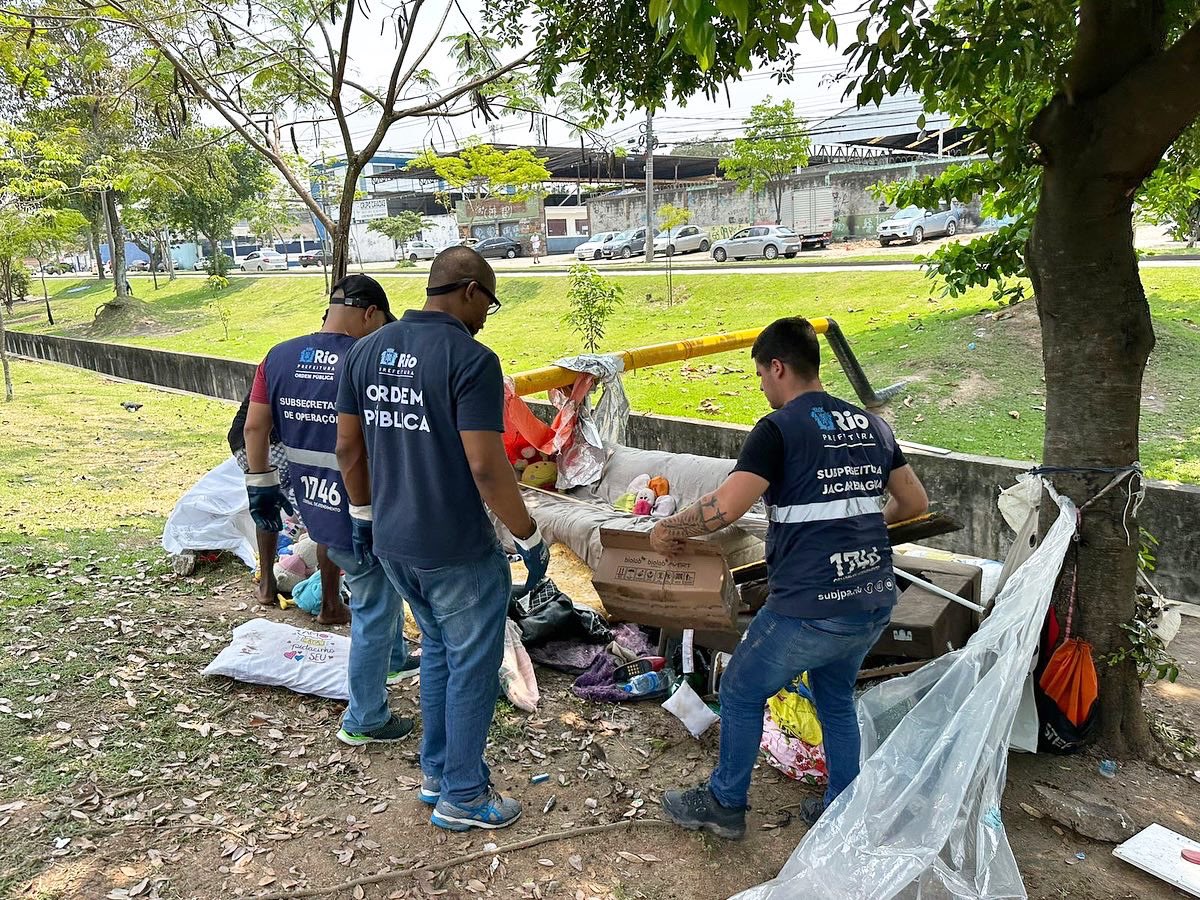 Vale a pena ver de novo! Apesar de parecer reprise, estamos novamente realizando operações de ordenamento e acolhimento em locais como a Estrada dos Bandeirantes e embaixo da Linha Amarela na Cidade de Deus. 
Enxugamos o gelo, torcemos o pano e voltamos, mas nunca desistiremos.🐊