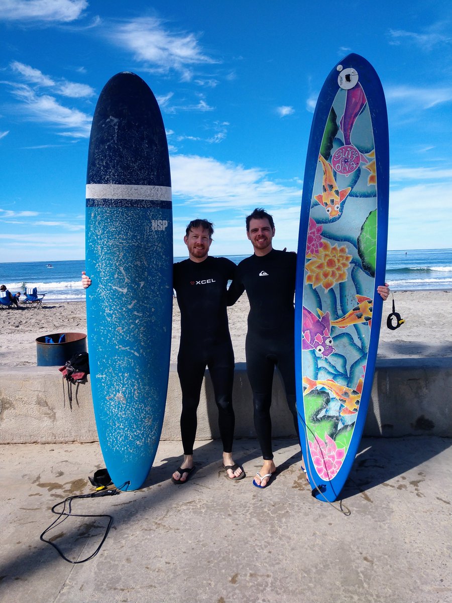 By far the best way to warm up for <a href="/SfNtweets/">Society for Neuroscience (SfN)</a>. Surfing with <a href="/CiniFelipe/">Felipe Cini</a> ! What a beautiful day in La Jolla.