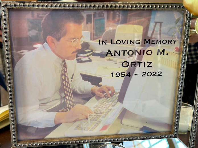 Bittersweet day saying farewell to <a href="/tv_mortiz/">Marcos Ortiz</a>.  A beautiful service &amp; a chance to see old friends at <a href="/KUTV2News/">KUTV2news</a>, <a href="/abc4utah/">ABC4 News</a>, <a href="/ksldesk/">KSL Assignment Desk</a> &amp; <a href="/fox13/">FOX 13 News Utah</a>. This picture reminded me of sitting every day in court with Marcos, <a href="/sltribcourts/">Stephen Hunt</a> &amp; <a href="/MisterWestt/">Brian West</a>