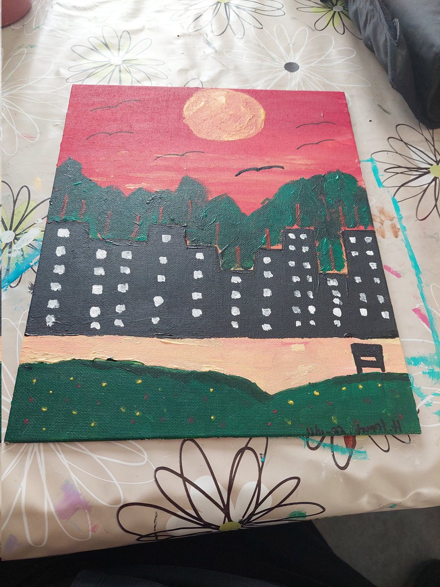 gunn_84's tweet photo. #friday #citylife #painting #sunset https://t.co/9YJIXgFGkO
