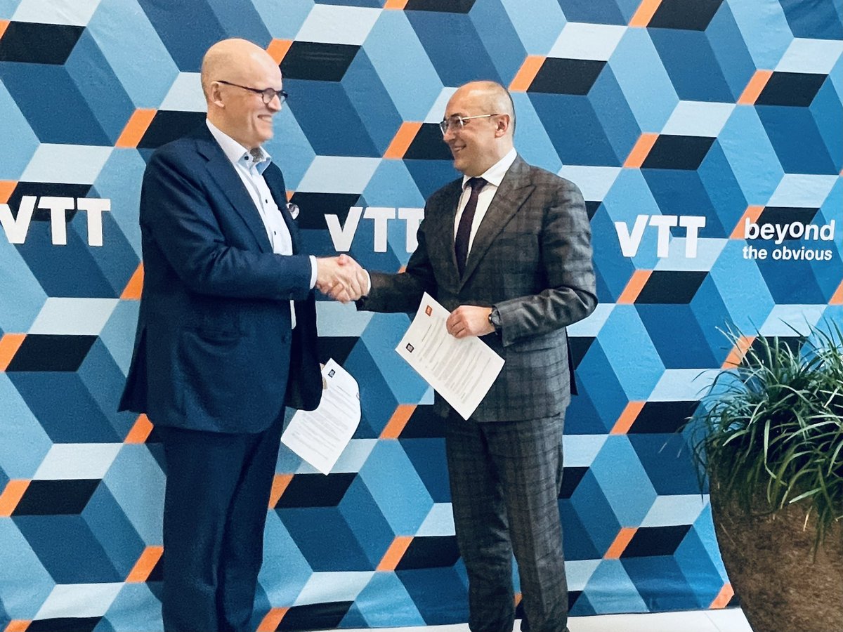 It is #BeyondTheObvious that our #ExponentialHope for #ScienceForBusiness is being translated into concrete actions cementing #Łukasiewicz's position globally. At #CFI we are happy to announce the signature of a #MOU boosting cooperation between @VTTFinland & @Lukasiewicz_pl 🤝