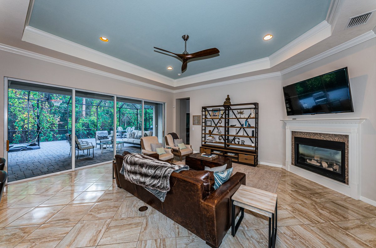 smith_associate's tweet photo. 🏡 Stunning Waterchase Home
✨ Open House: Friday, November 11th from 4:00 - 6:00 PM & Saturday, November 12th from 11:00 AM - 1:00 PM | Contact The Wood Team for gate access: 813.957.3951
🧡 Listed by @thewoodteam #SmithIsHome
🌐 Take a peek: https://t.co/TbziAZzIVy https://t.co/DuFI5Cs72s