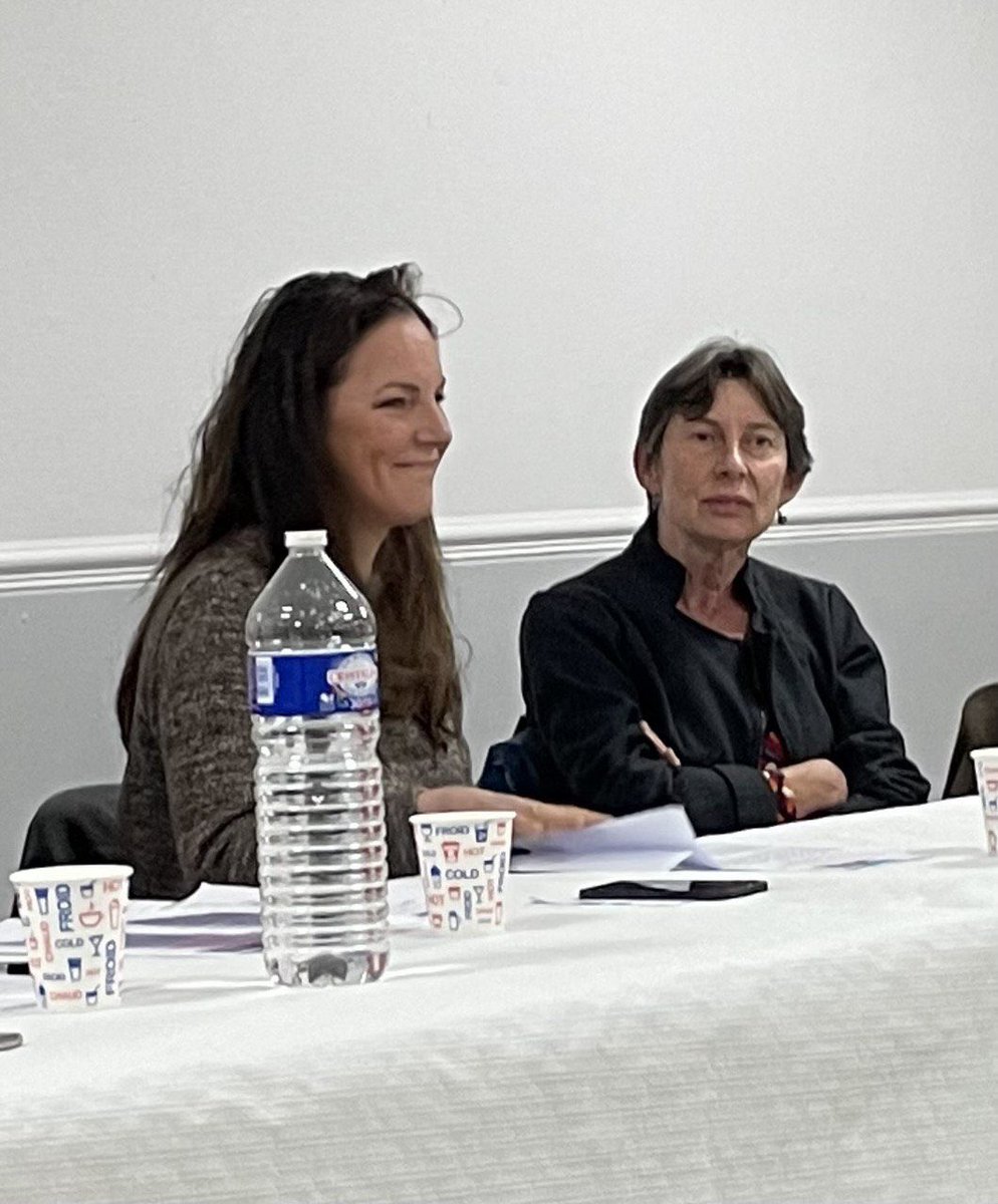 Sur l’invitation de Gérard Fourquet &amp; de <a href="/jnotari/">jean notari</a> délégué #tdp-Calvados devant une nombreuse assistance
<a href="/Audedecastet/">Aude de Castet</a> <a href="/ClotildeVALTER/">Clotilde VALTER</a> <a href="/GregoireFraty/">Grégoire Fraty</a> <a href="/antoinecasini1/">Antoine CASINI</a> <a href="/XLC2020/">Xavier Le Coutour</a> Catherine Lefèvre ont débattu sur l’avenir de la social-démocratie 👉
Un moment d’échange très apprécié !