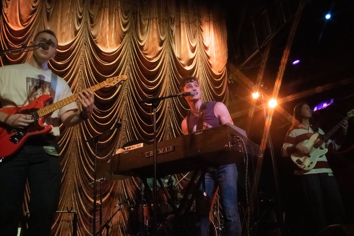 just like taylor’s song, our newest galleries make the whole site shimmer ✨ check them out on our site now!! 🤩

(<a href="/jeandawsn/">JEAN DAWSON</a> &amp; <a href="/charlie_burg/">blue wave boi</a> by <a href="/mary_e_perez/">mary elizabeth perez</a>, <a href="/noahcyrus/">Noah Cyrus</a> by <a href="/steph_nardi/">Stephanie Nardi</a>, <a href="/SabrinaAnnLynn/">Sabrina Carpenter</a> by <a href="/onlexipro/">lexi 🍒 📸</a>)

kindacoolmagazine.com/galleries