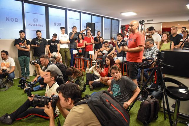 LaLepra_Tv's tweet image. Más sobre la conferencia de presentación de Gabriel Heinze. No te lo pierdas este fin de semana por @SomosRosarioOK 
#ConferenciaHeinze #GabrielHeinze #Newells