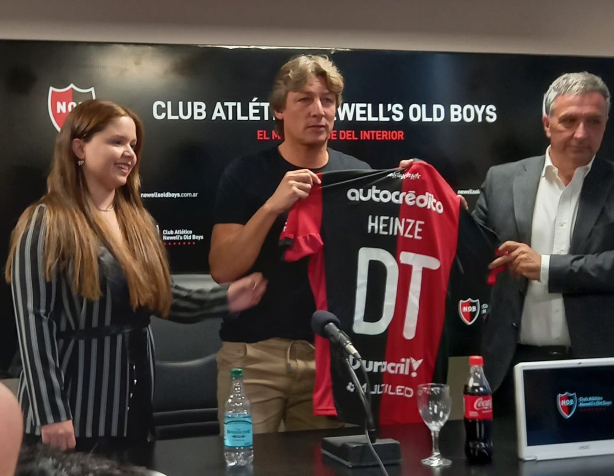 LaLepra_Tv's tweet image. Más sobre la conferencia de presentación de Gabriel Heinze. No te lo pierdas este fin de semana por @SomosRosarioOK 
#ConferenciaHeinze #GabrielHeinze #Newells