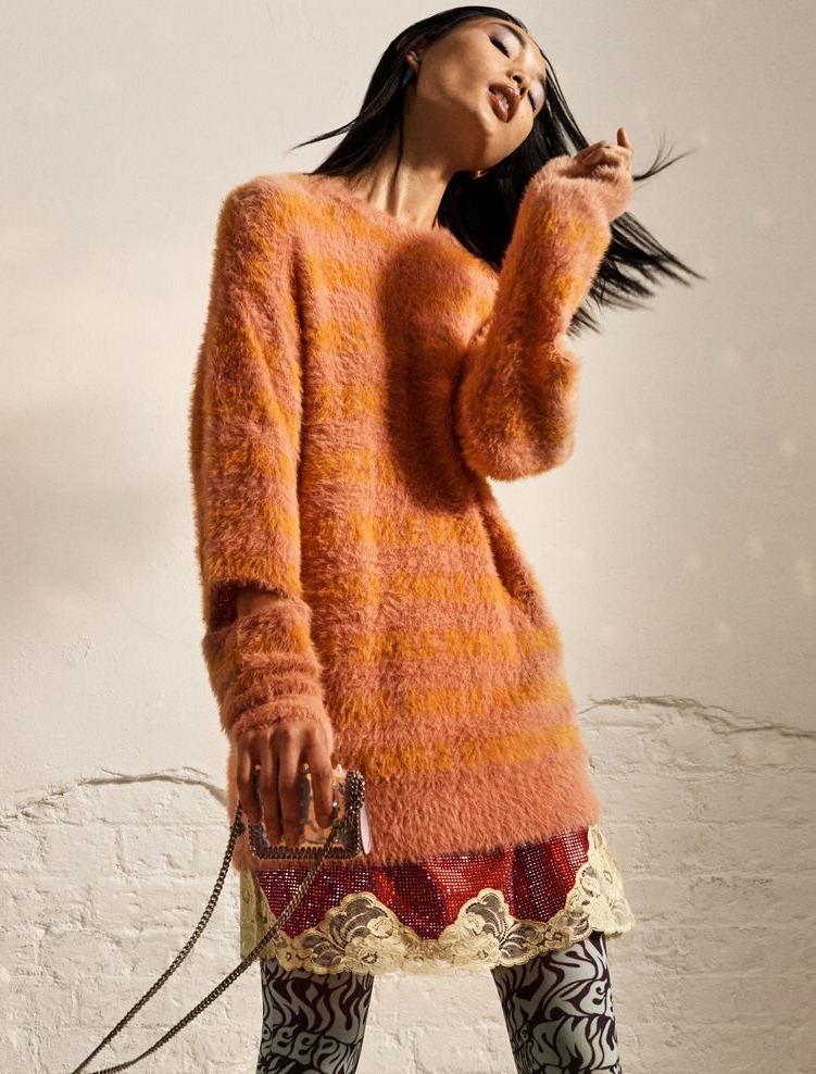 ShoppingScanner's tweet photo. Total knitted look🦙🧶🧣
Knitwear is the trend for 2023 winter: maxi-cardigans, dresses, oversize jumpers, and accessories
Choose yours here 📌 https://t.co/HA5ahkankc
#alanui #missoni #GCDS https://t.co/GU7BZnRGh3