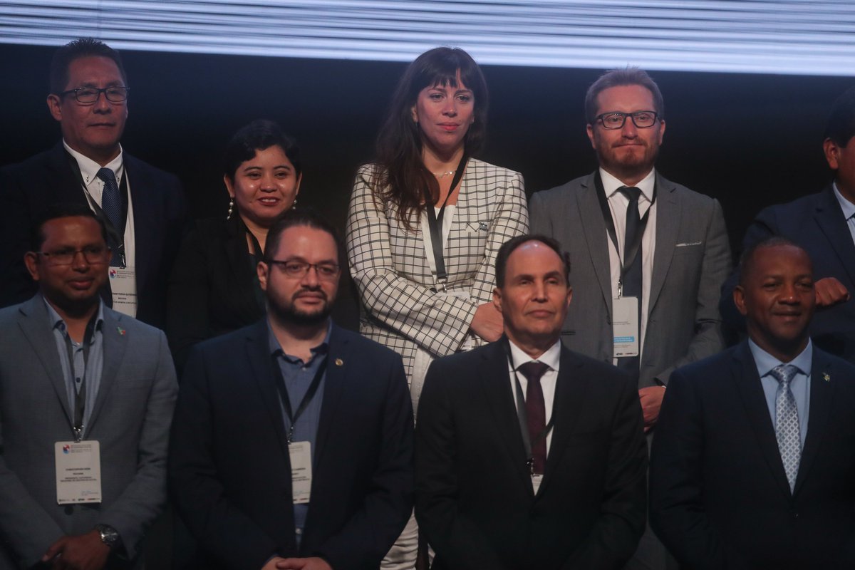 Telecom_Ec's tweet image. Subsecretario Fabián Iñiguez @coli6 abordó los procesos de transformación digital, al cierre del panel de Buenas prácticas de Transformación Digital en el Área Andina de VII Cumbre Ministerial de Gobierno y #TransformacionDigital de las Américas.🇵🇪

@OEA_oficial @redgealc @vmaino