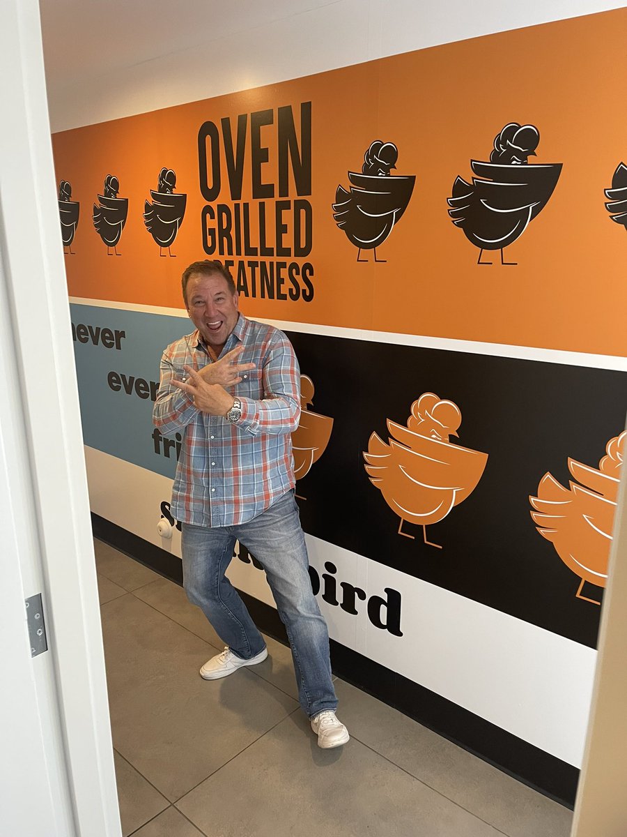 MatttCastro's tweet image. If you’re ever in Scottsdale, AZ go checkout Sneakybird. 

Chicken restaurant I designed from top to bottom. 🐔