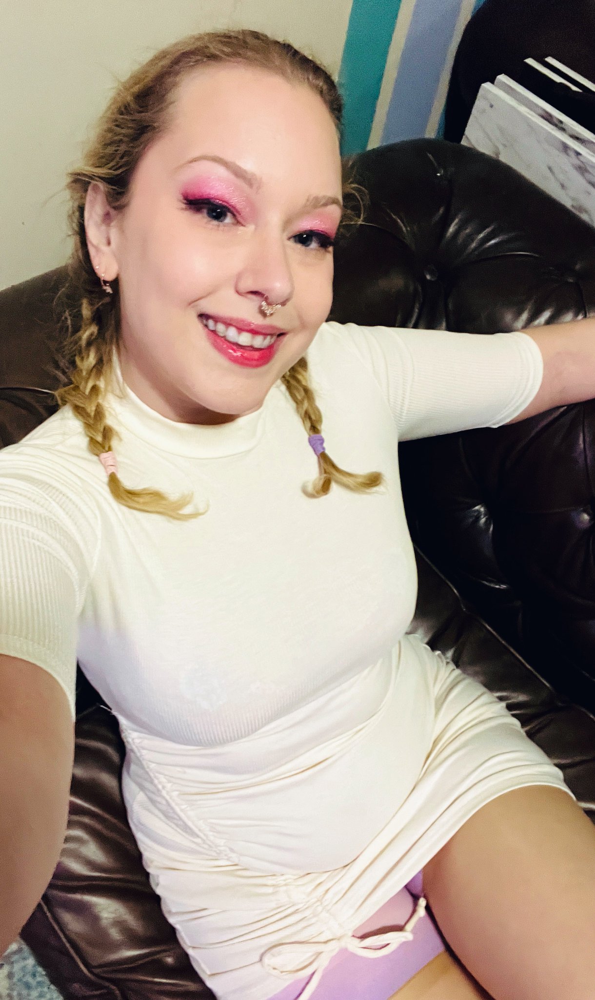 Spoiled Sophie on Twitter: "I just want to eat hot fresh buttery