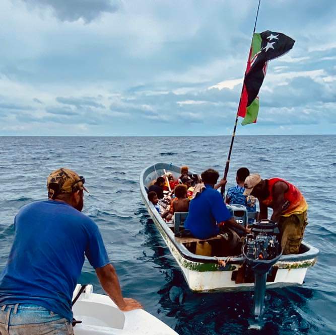 HC98800's tweet photo. #AIDOCEAN est de retour en Nouvelle-Calédonie, après 5 semaines en Papouasie Nouvelle-Guinée
Cette mission a été un franc succès avec 4142 vaccinations contre les maladies infantiles réalisées
L'Etat via le Fonds Pacifique a soutenu AIDOCEAN en finançant 50% du projet https://t.co/SaiVnVvYv9