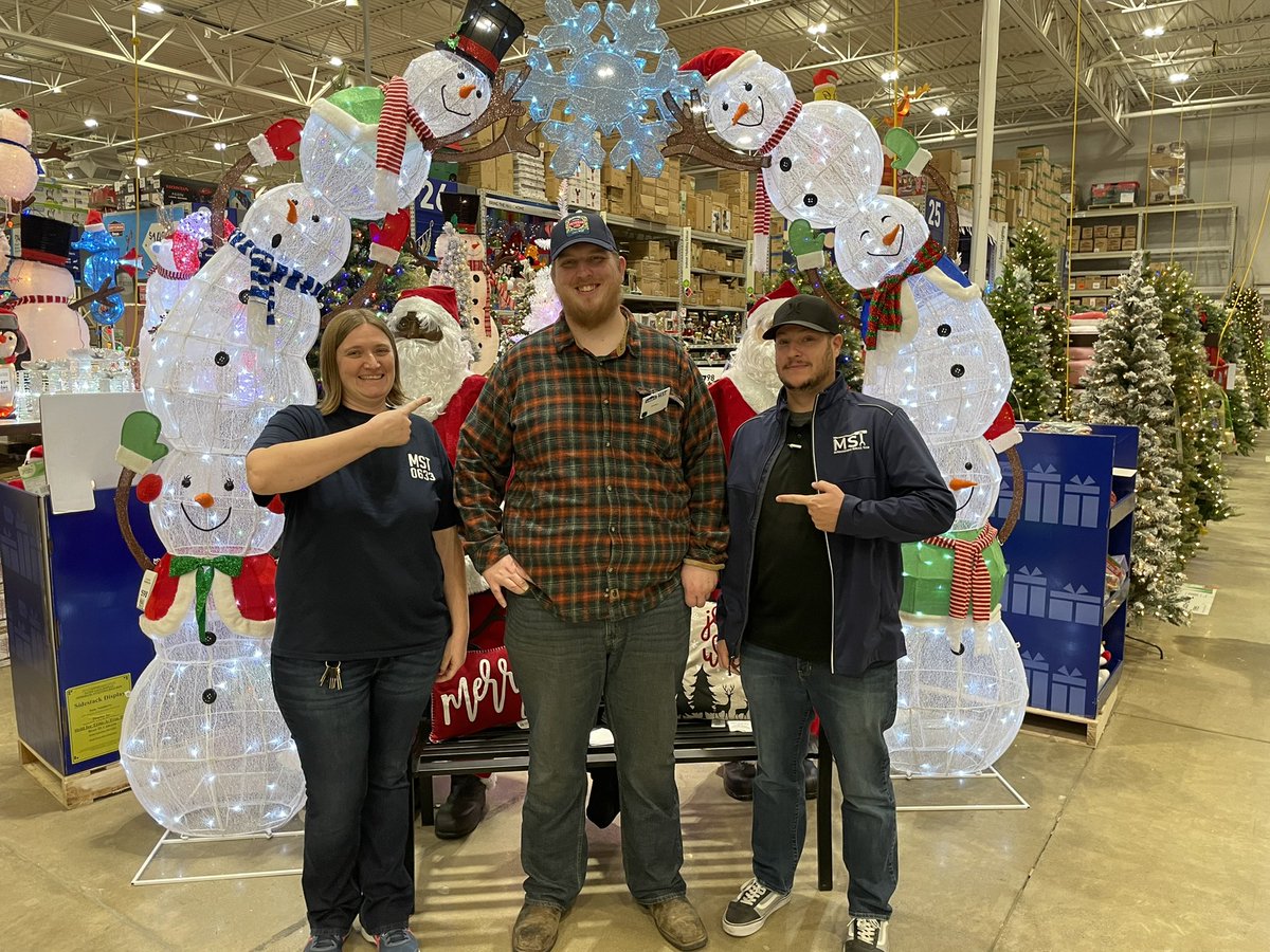 I spent the week honoring the 20 MST Veterans in District #848 with new MST Veterans hats. So grateful for the sacrifices they’ve made for our freedom. <a href="/ShawnMcpherson/">Shawn McPherson</a> <a href="/BlueTeam_R21/">Lowe’s Region 21</a> <a href="/kplowery6b/">Kyle Lowery</a> <a href="/EButler848/">Elizabeth Butler</a> <a href="/JoeAtLowes/">Joe Vesa</a> <a href="/ACinHR848/">Andrea Cunin</a> <a href="/clneels/">Crystal Neels</a>