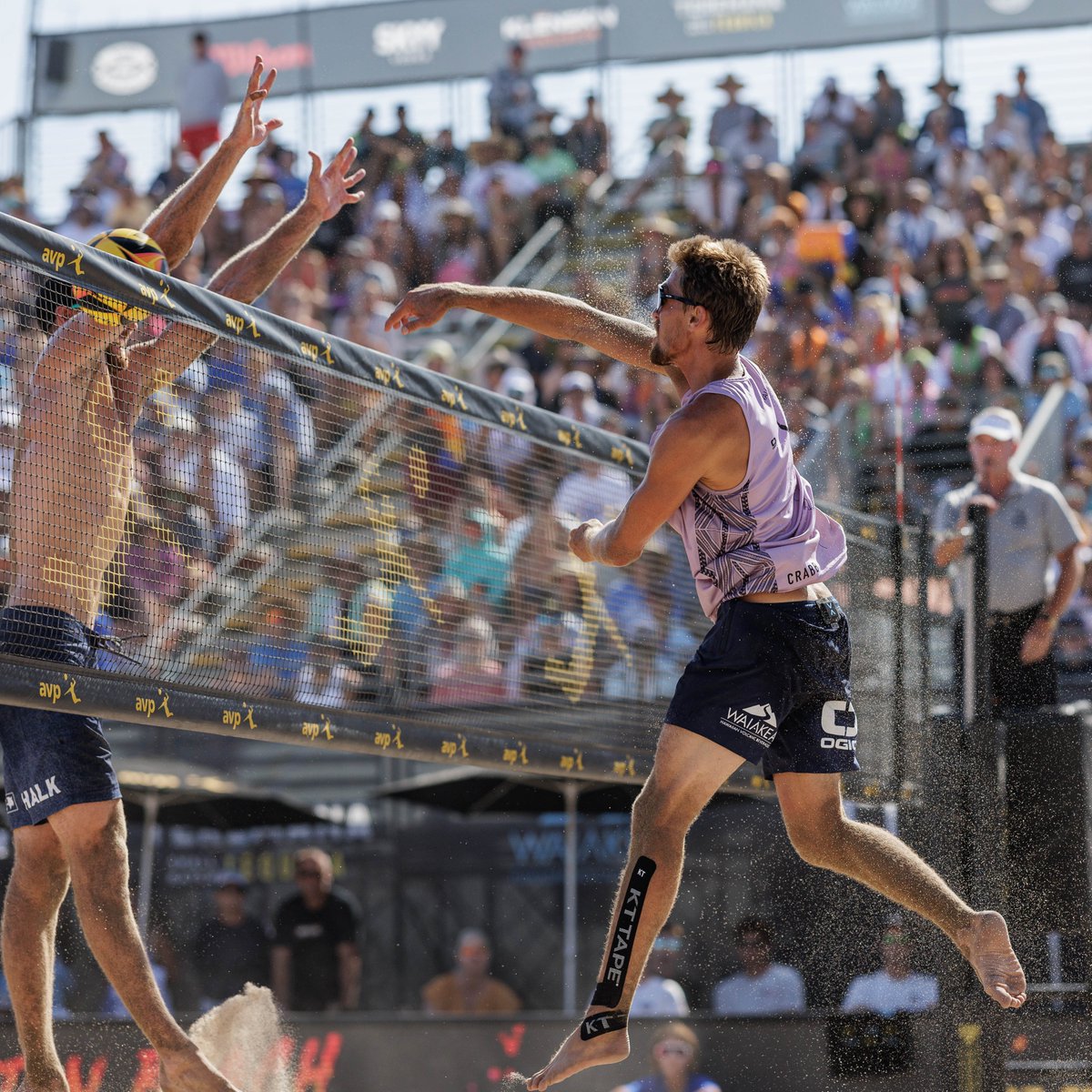 The Tour Series Huntington Beach Open kicks off TOMORROW at 8 AM! 

Find out which AVP athletes are on the official Entry List. 🔥

🏐: bit.ly/HuntingtonEntr…

#AVP2022 #NoHoldingBack