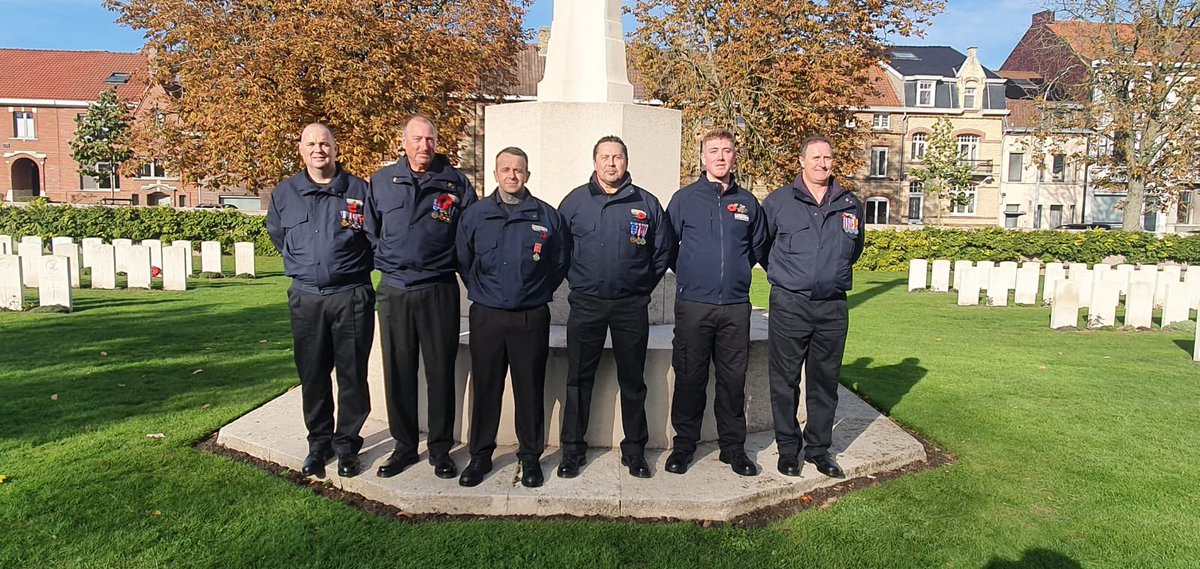 5 Cornwall Firefighters from Saltash and 1 from Callington are currently in Ypres, Belgium along with our Saltash Fire Cadets to pay their respects and remember those who fought for us.

Saltash Fire Station lost 7 firefighters during WW2 

We will remember them 

#LestWeForget