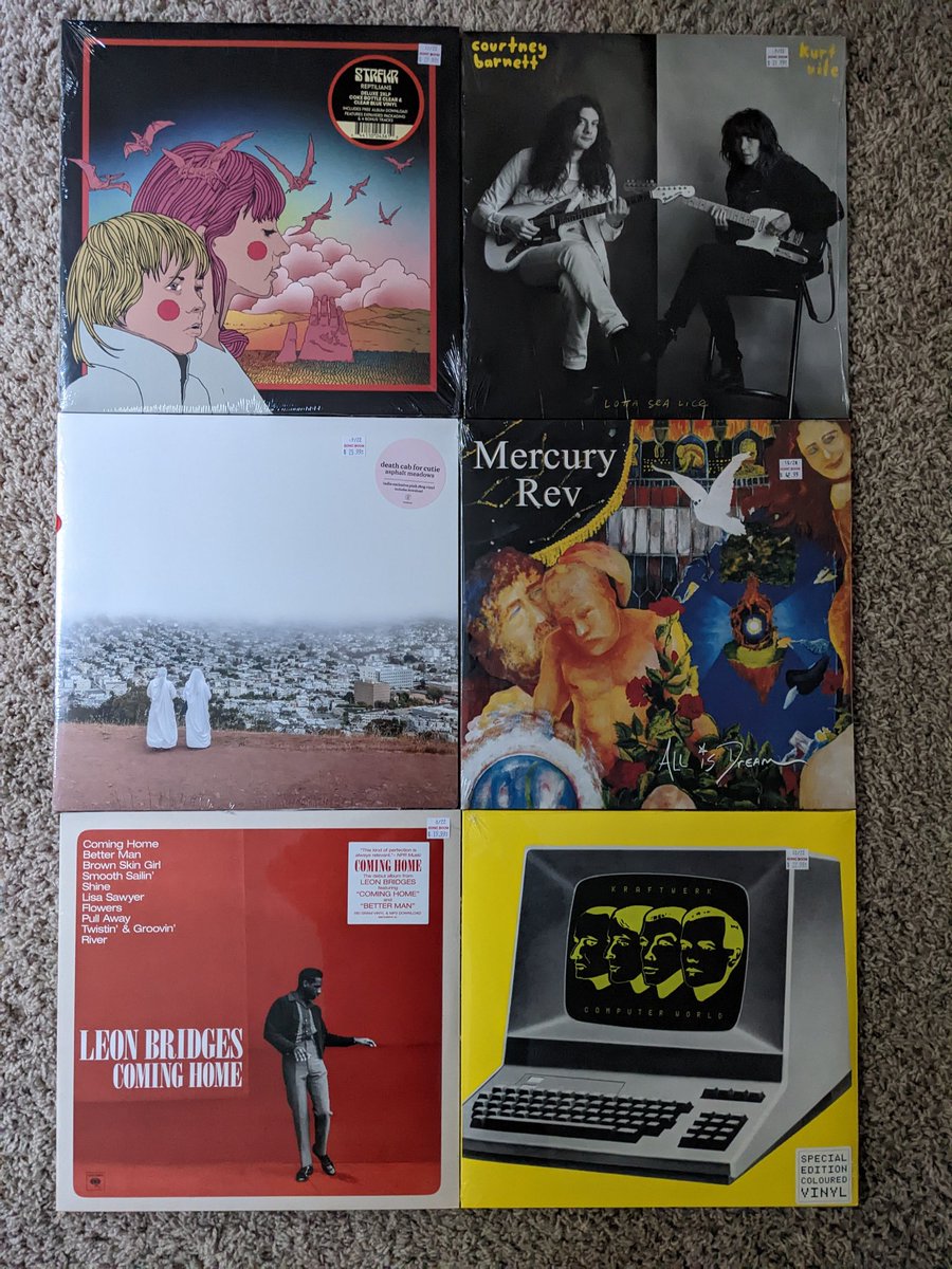 jjm3x3's tweet photo. This happened several weeks ago now, (what is time 🙃) but here was my latest vinyl hall. https://t.co/jf3hjy6lMw