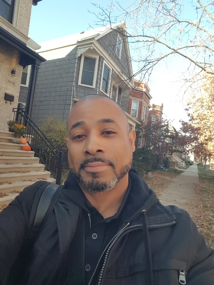 TajiClark's tweet photo. Just a typical fall day in #Chicago handling some #notary work on behalf of @BlkDiamondSSLLC https://t.co/GHq2kx05g1