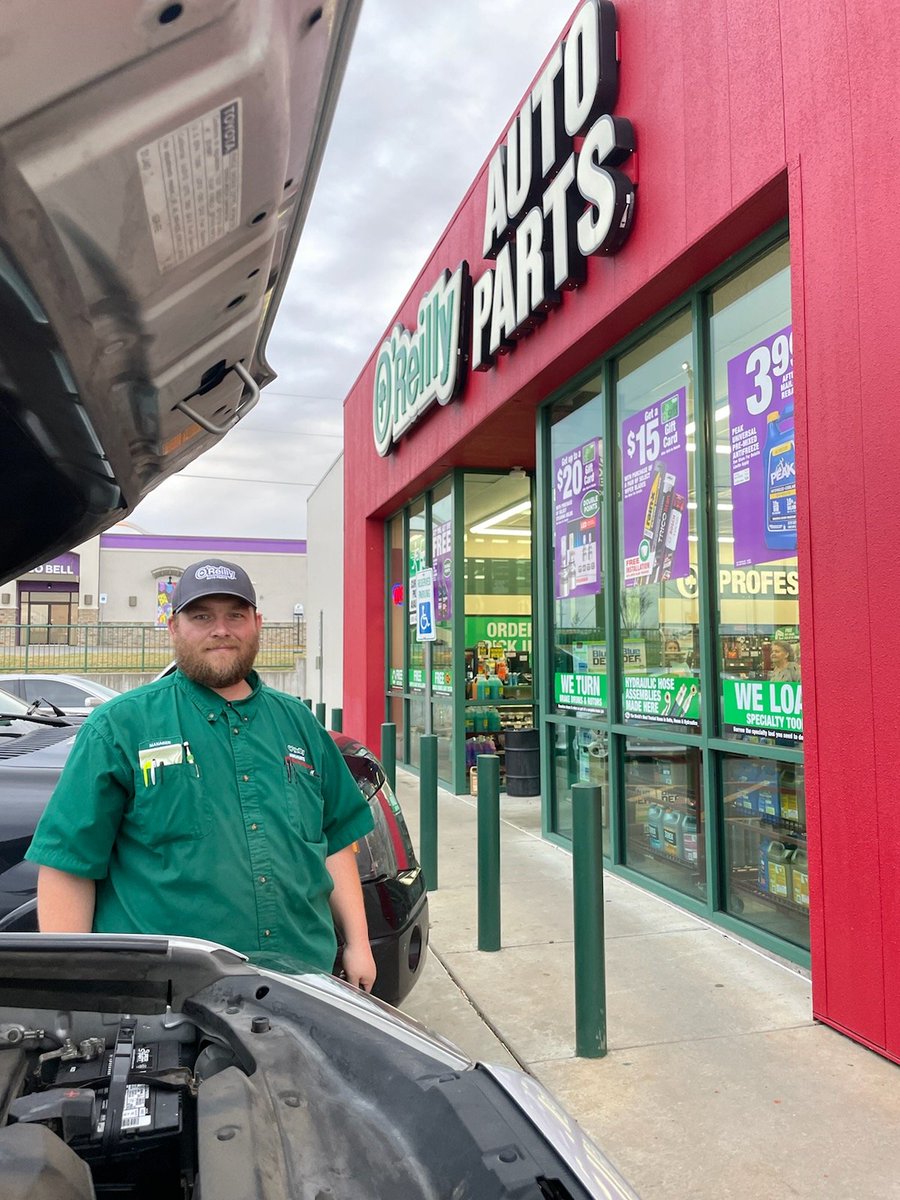 John <a href="/oreillyauto/">O'Reilly Auto Parts</a> in Roland, OK got us back on the road to Fayetteville in time to see our Hogs play tonight! 🏀🐗 #OreillyPowered #WPS
