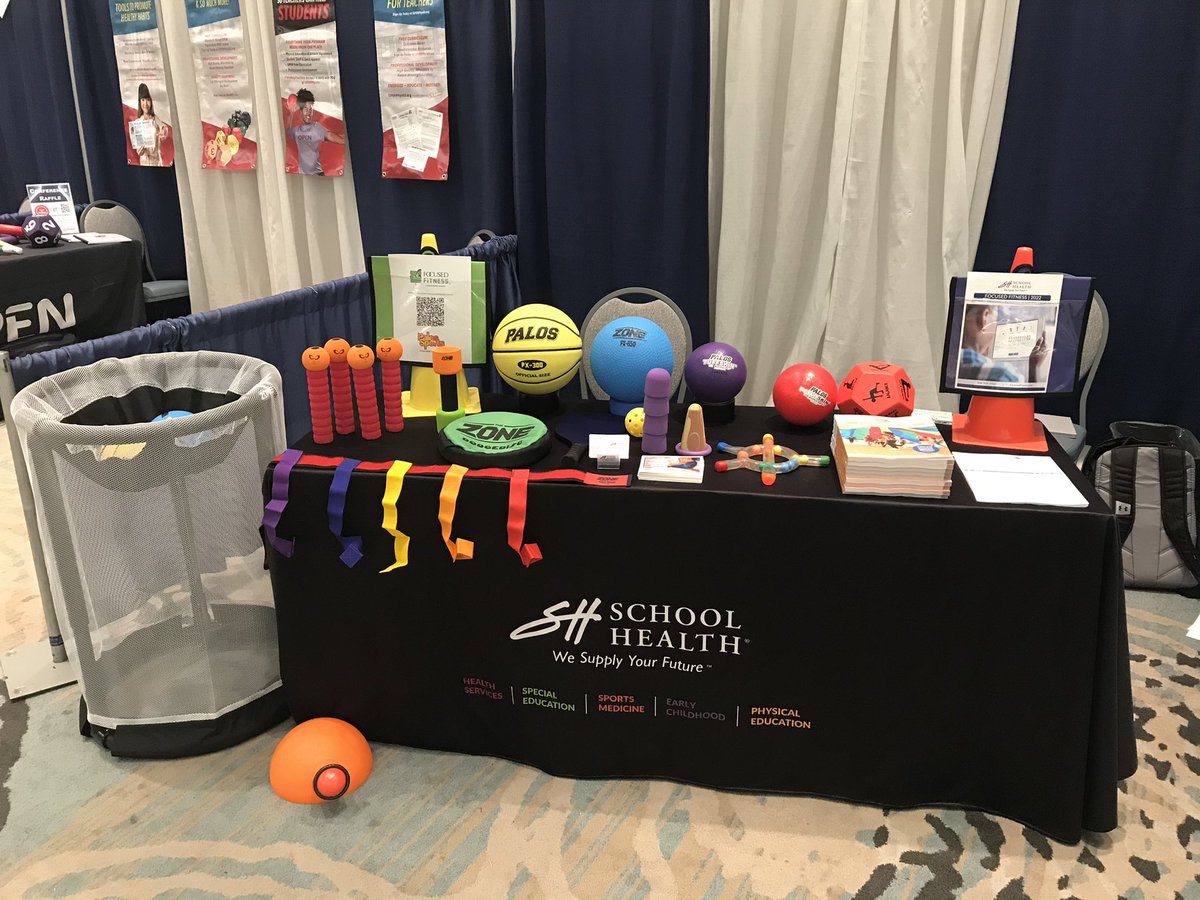 KirkSundstrom's tweet photo. That’s a wrap on Day 2 of the @SHAPEMichigan Conference up here in Traverse City! @cobbs_kristy @SHPhysEd @FocusedFitness2 #PalosSports #WELLNET #BrainBall https://t.co/SaM0F9d49n